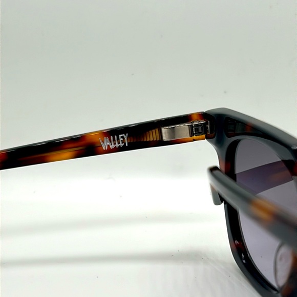 Valley Eyewear X Dylan Kain Prisoner sunglasses NWT - Picture 5 of 6